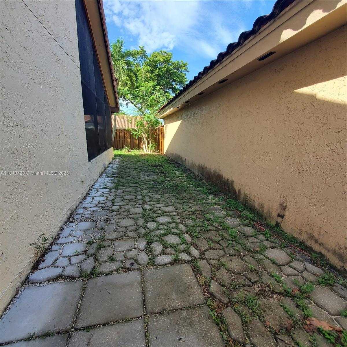 Small Image of 2159 BATON ROUGE, Weston Number 40