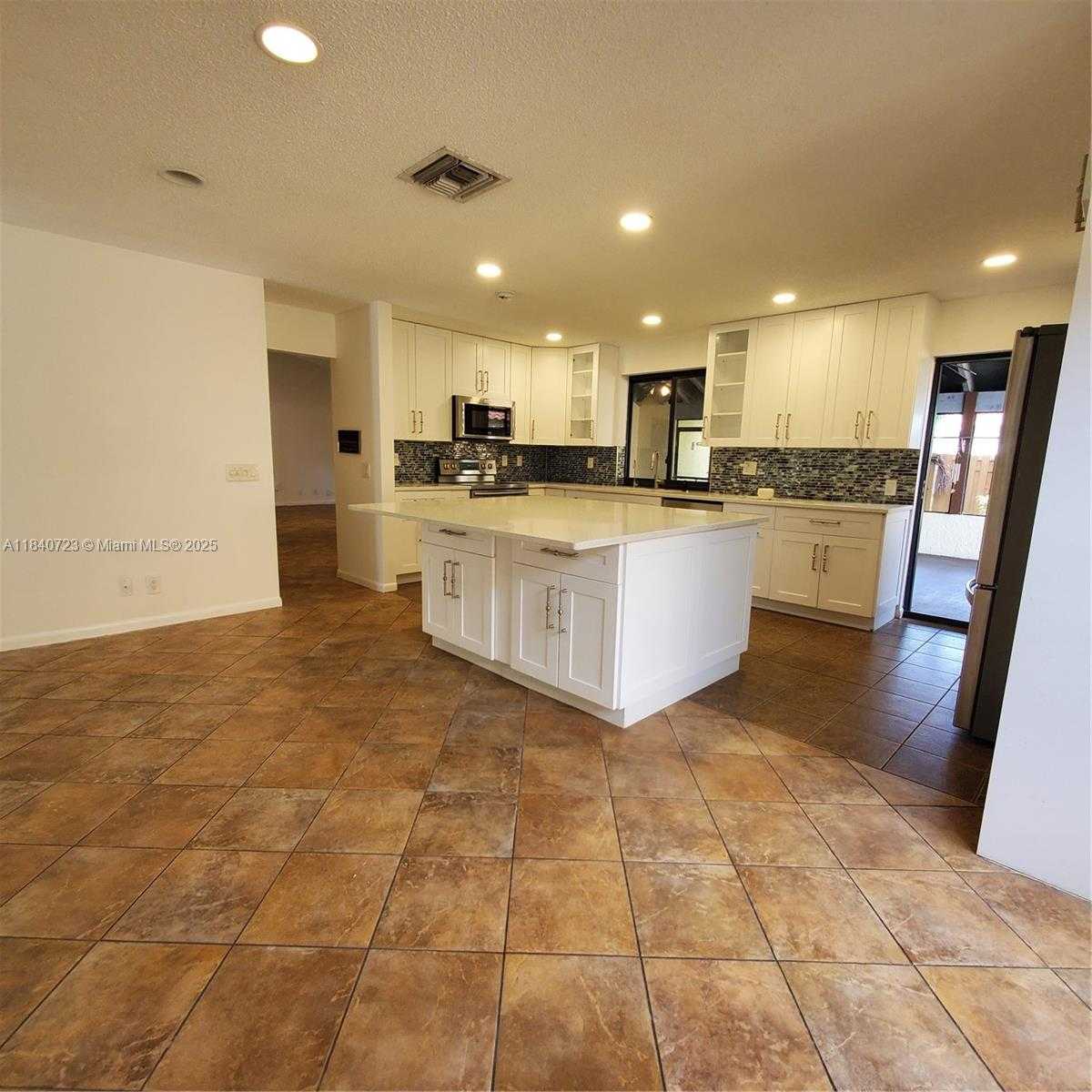 Small Image of 2159 BATON ROUGE, Weston Number 52