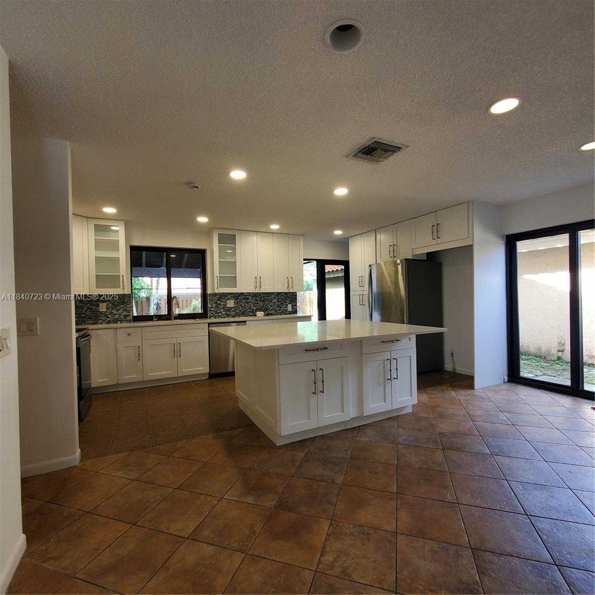 Small Image of 2159 BATON ROUGE, Weston Number 57