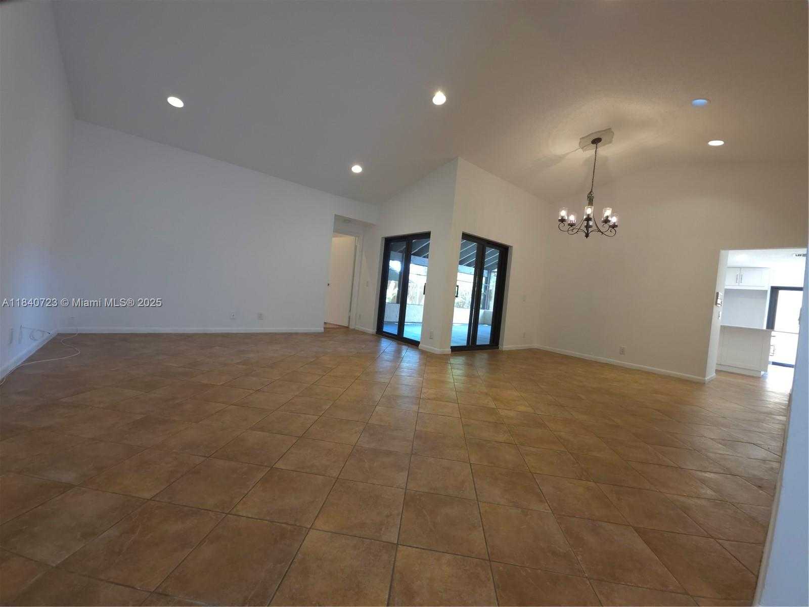 Small Image of 2159 BATON ROUGE, Weston Number 6