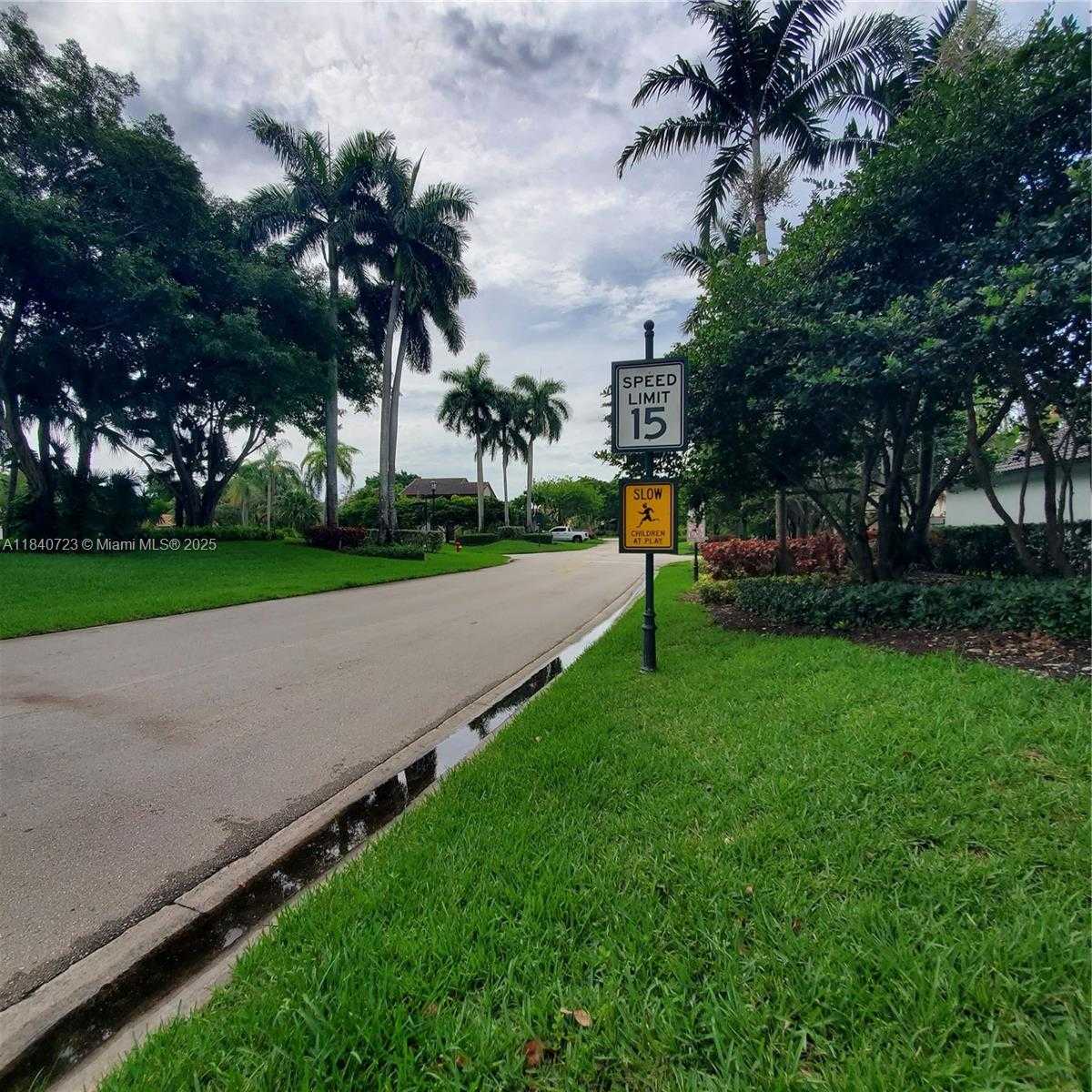 Small Image of 2159 BATON ROUGE, Weston Number 72
