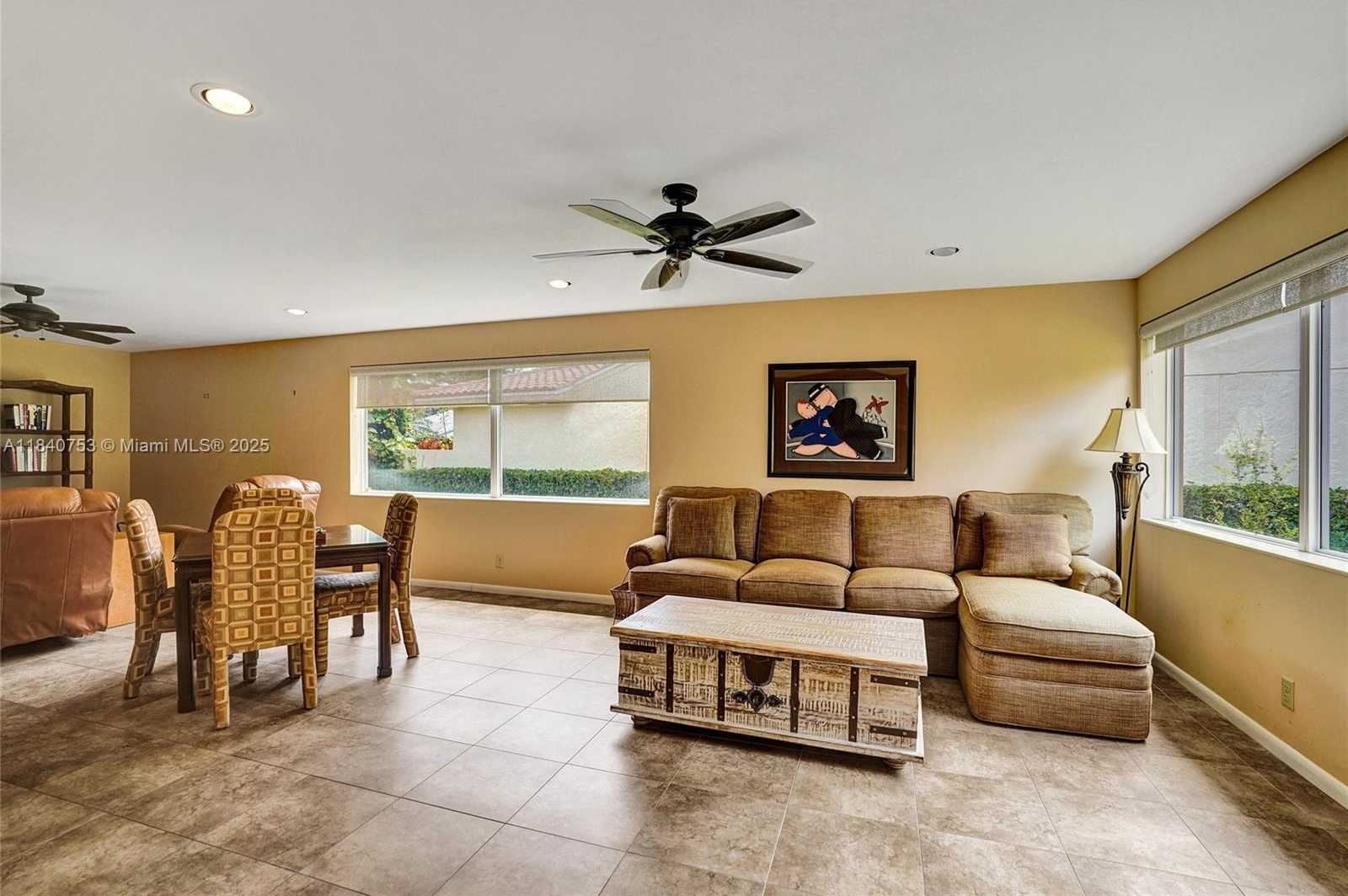 Small Image of 53 NORTHWOODS LN, Boynton Beach Number 15
