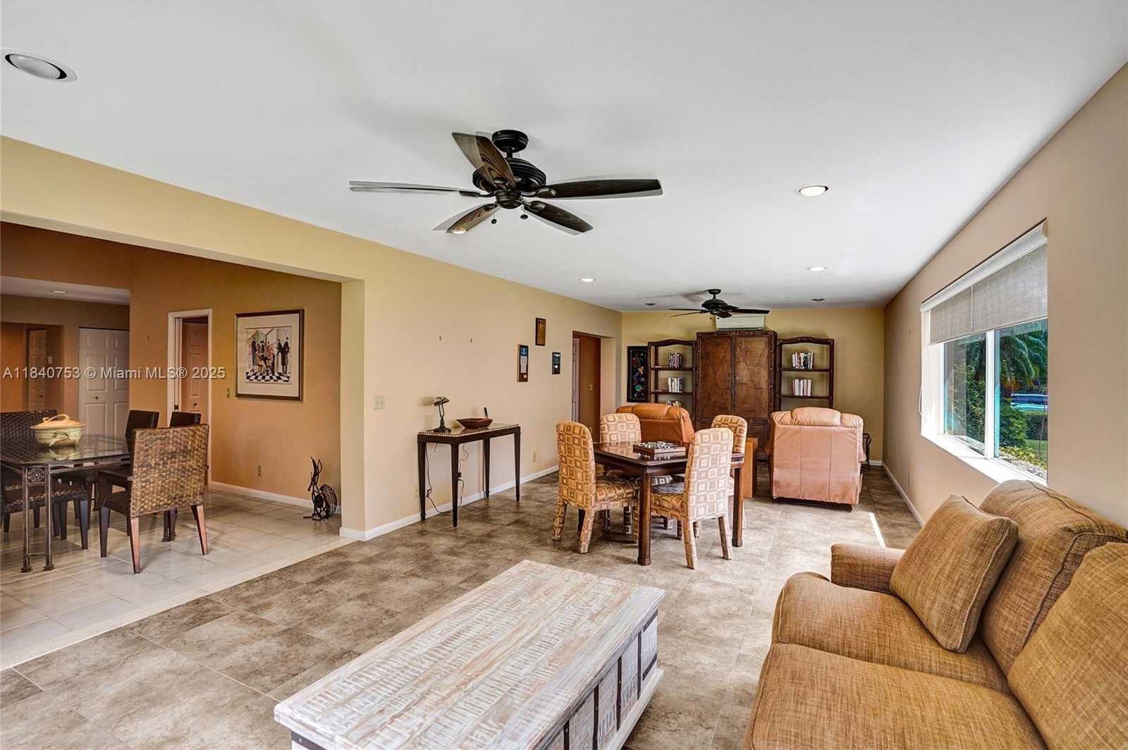 Small Image of 53 NORTHWOODS LN, Boynton Beach Number 17