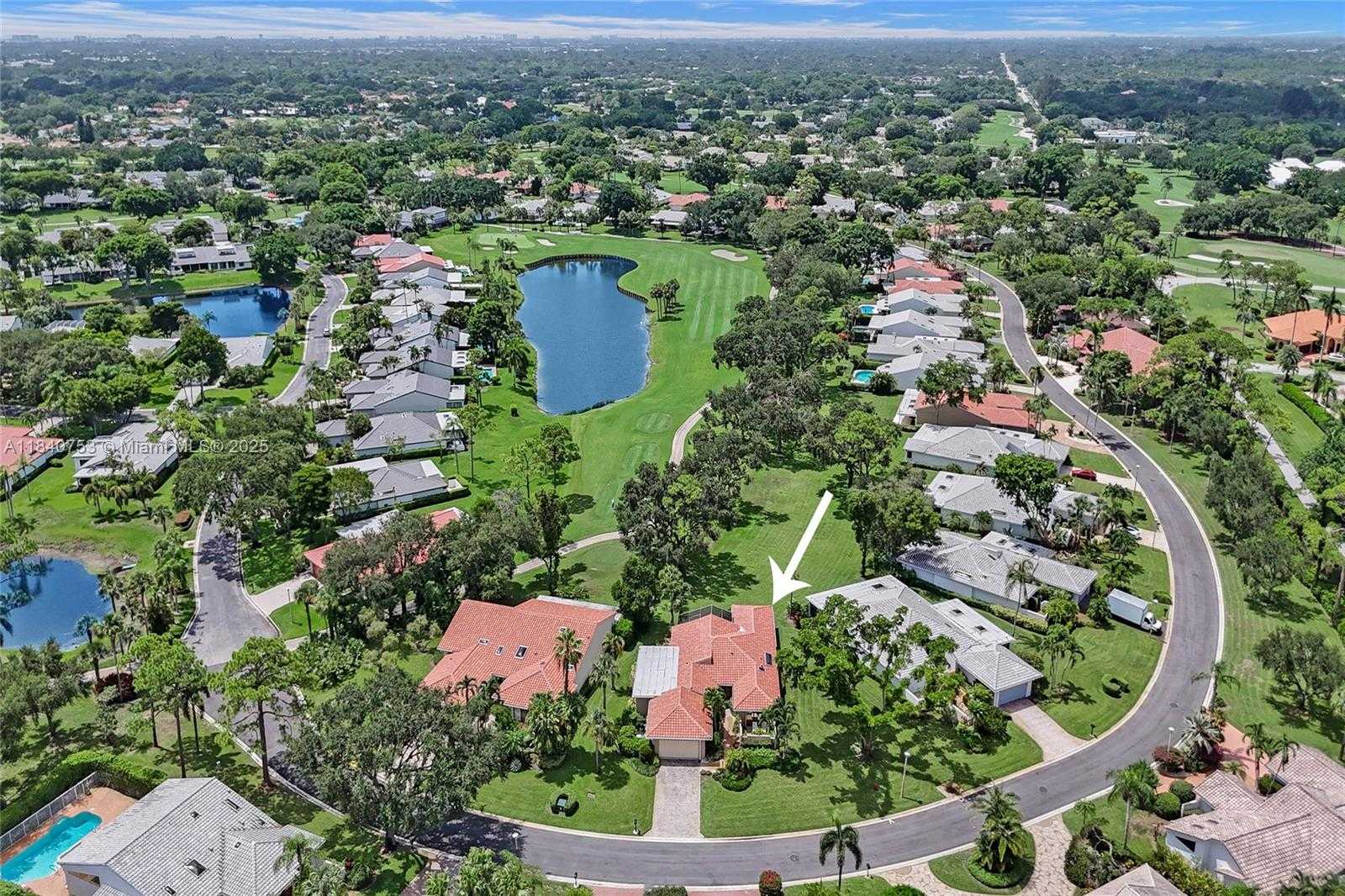 Small Image of 53 NORTHWOODS LN, Boynton Beach Number 2