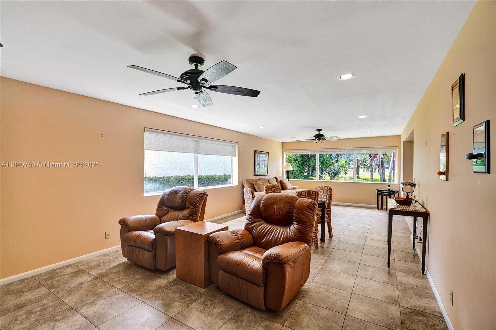 Small Image of 53 NORTHWOODS LN, Boynton Beach Number 21