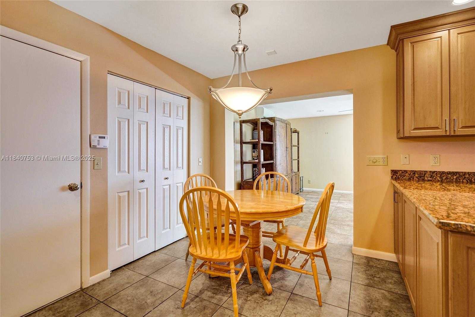 Small Image of 53 NORTHWOODS LN, Boynton Beach Number 24