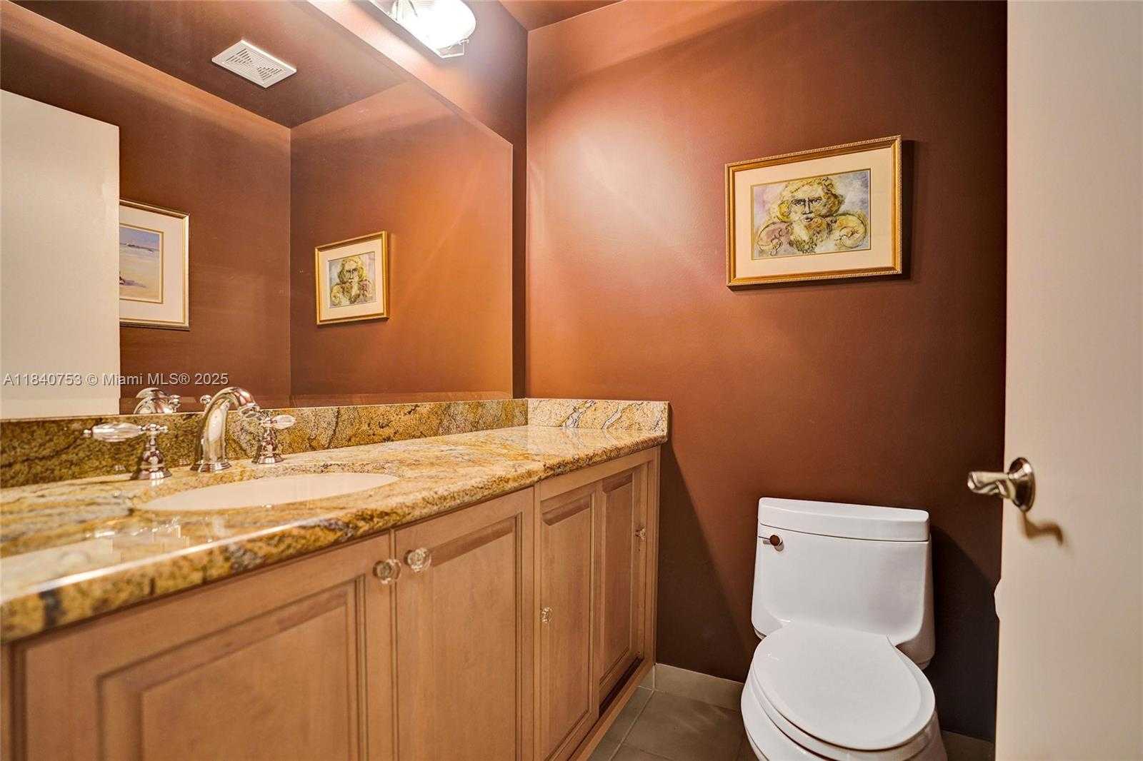 Small Image of 53 NORTHWOODS LN, Boynton Beach Number 38