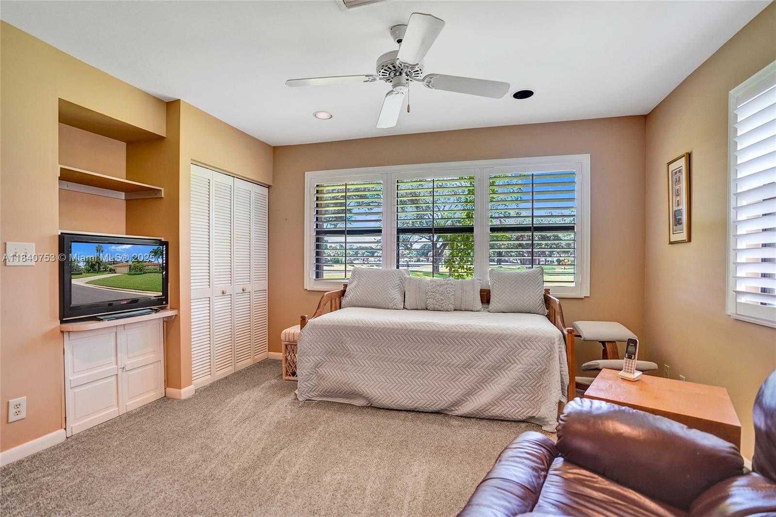 Small Image of 53 NORTHWOODS LN, Boynton Beach Number 45