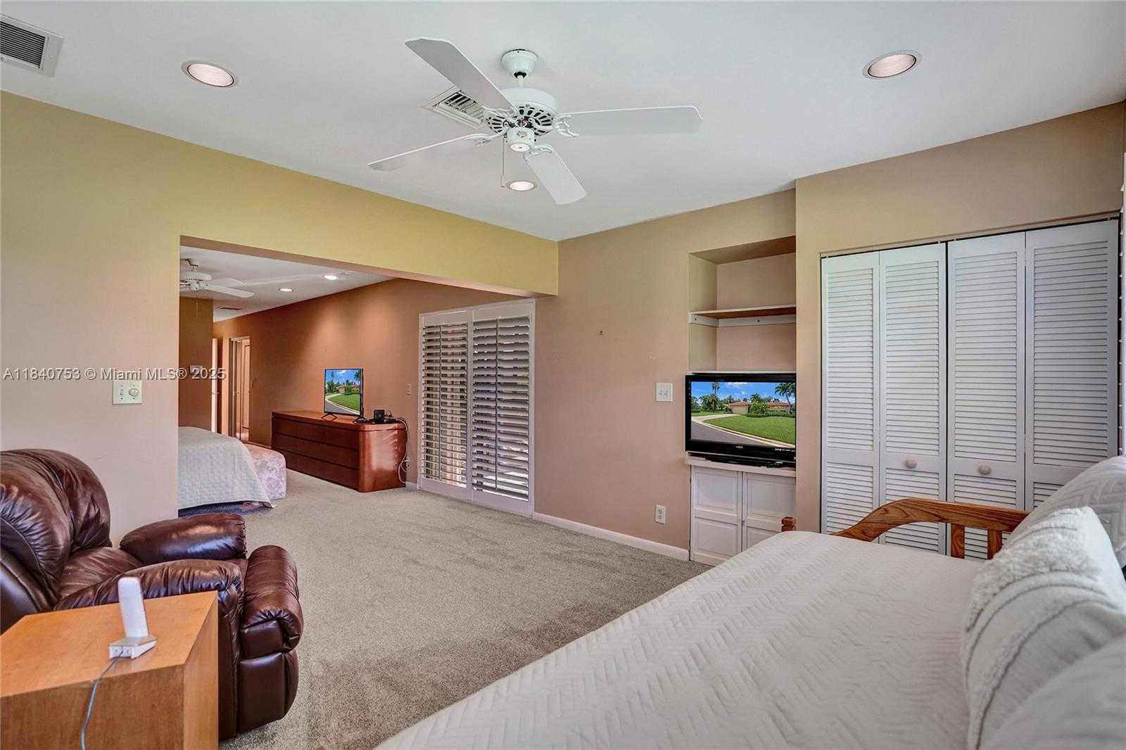 Small Image of 53 NORTHWOODS LN, Boynton Beach Number 46