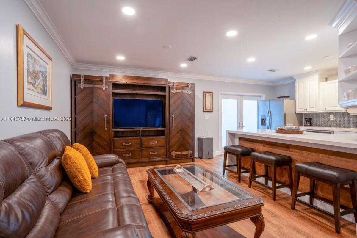 Small Image of 13242 SOUTH WEST 266TH TER, Homestead Number 5