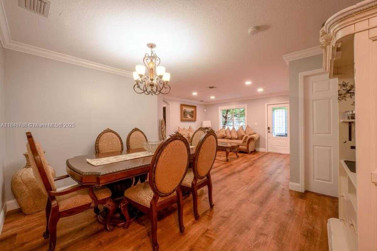 Small Image of 13242 SOUTH WEST 266TH TER, Homestead Number 6