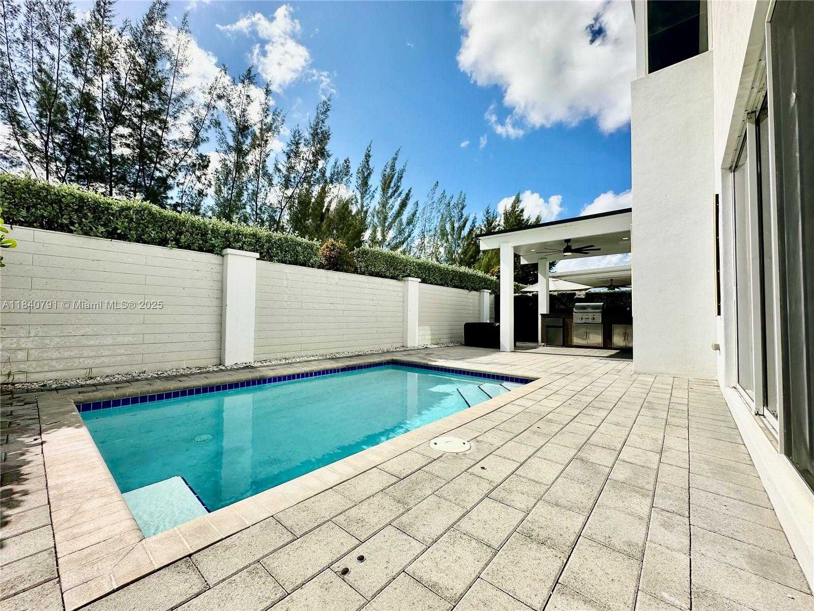 Small Image of 7459 NORTH WEST 97TH CT, Doral Number 42