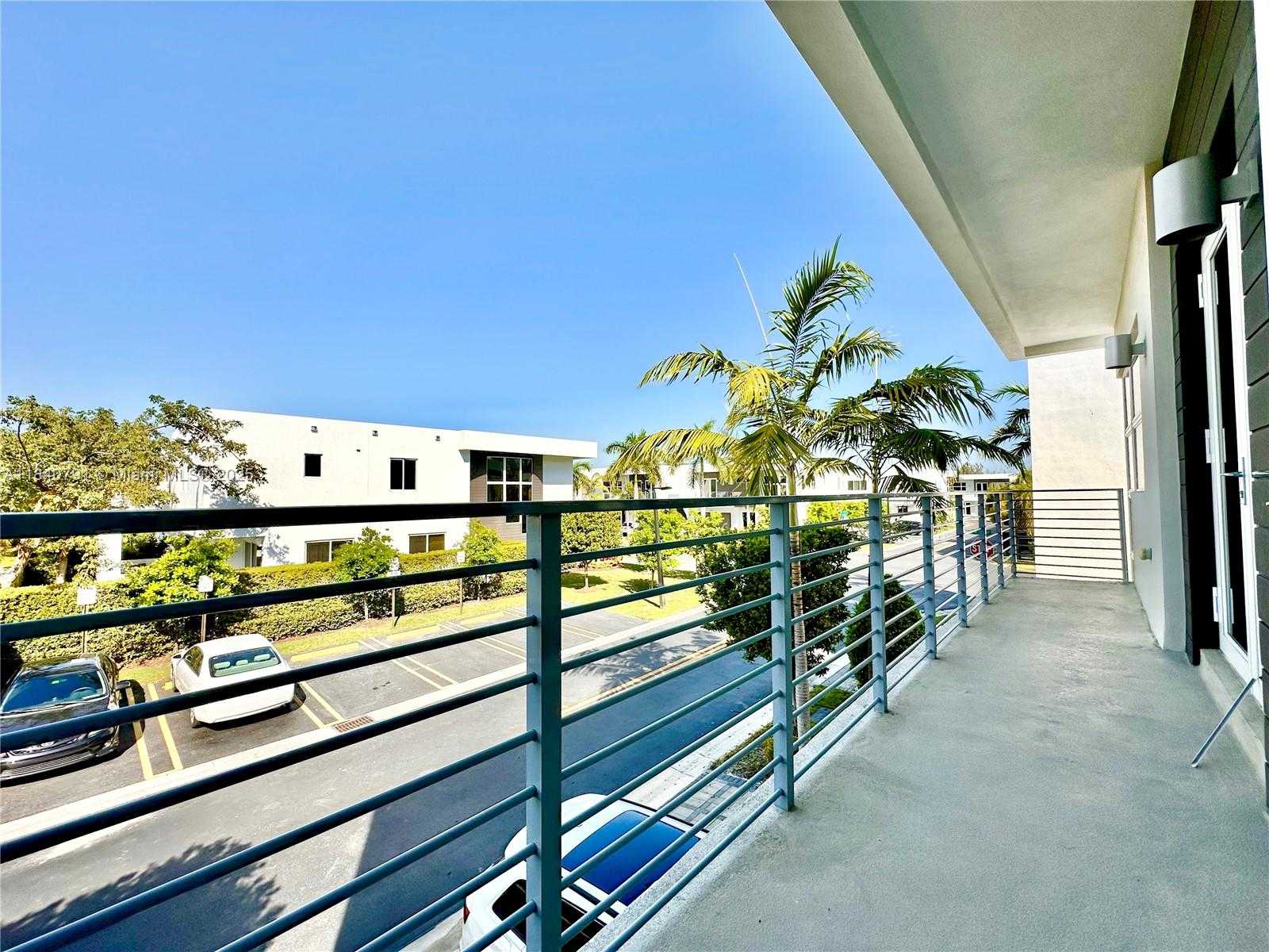 Small Image of 7459 NORTH WEST 97TH CT, Doral Number 57