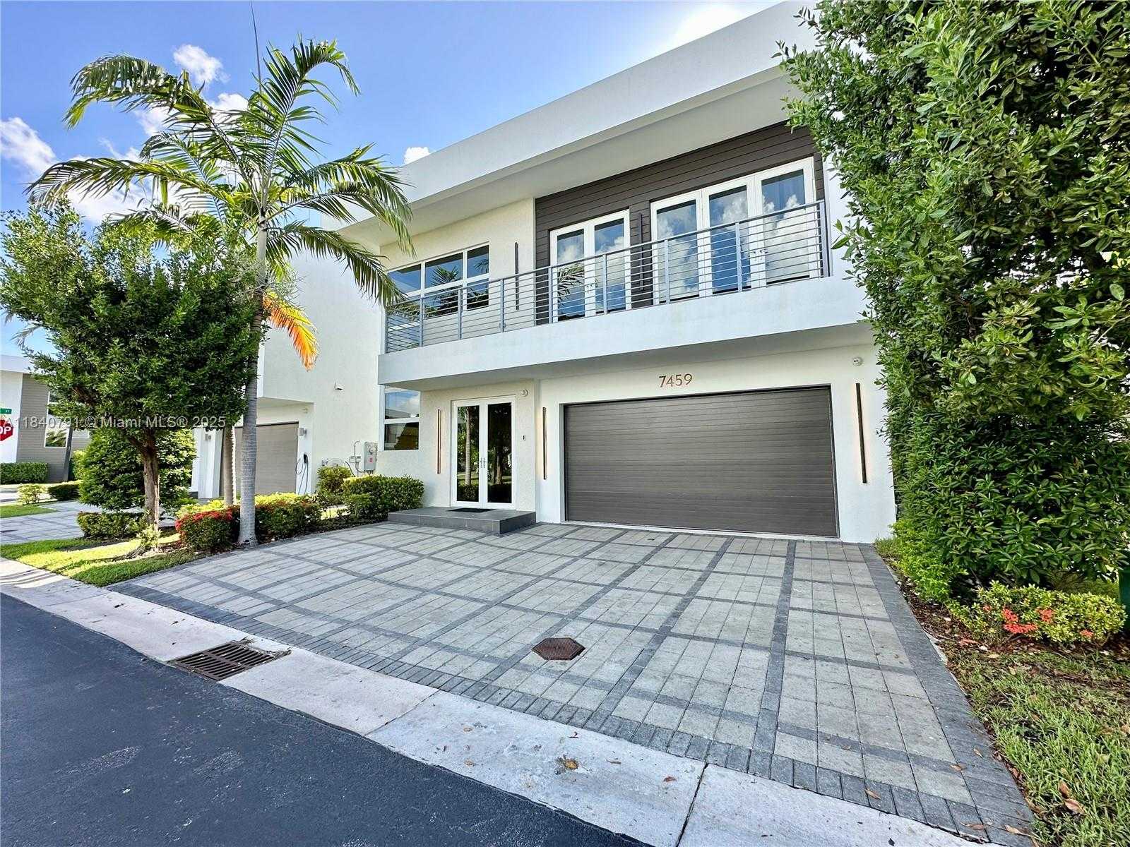 Small Image of 7459 NORTH WEST 97TH CT, Doral Number 60