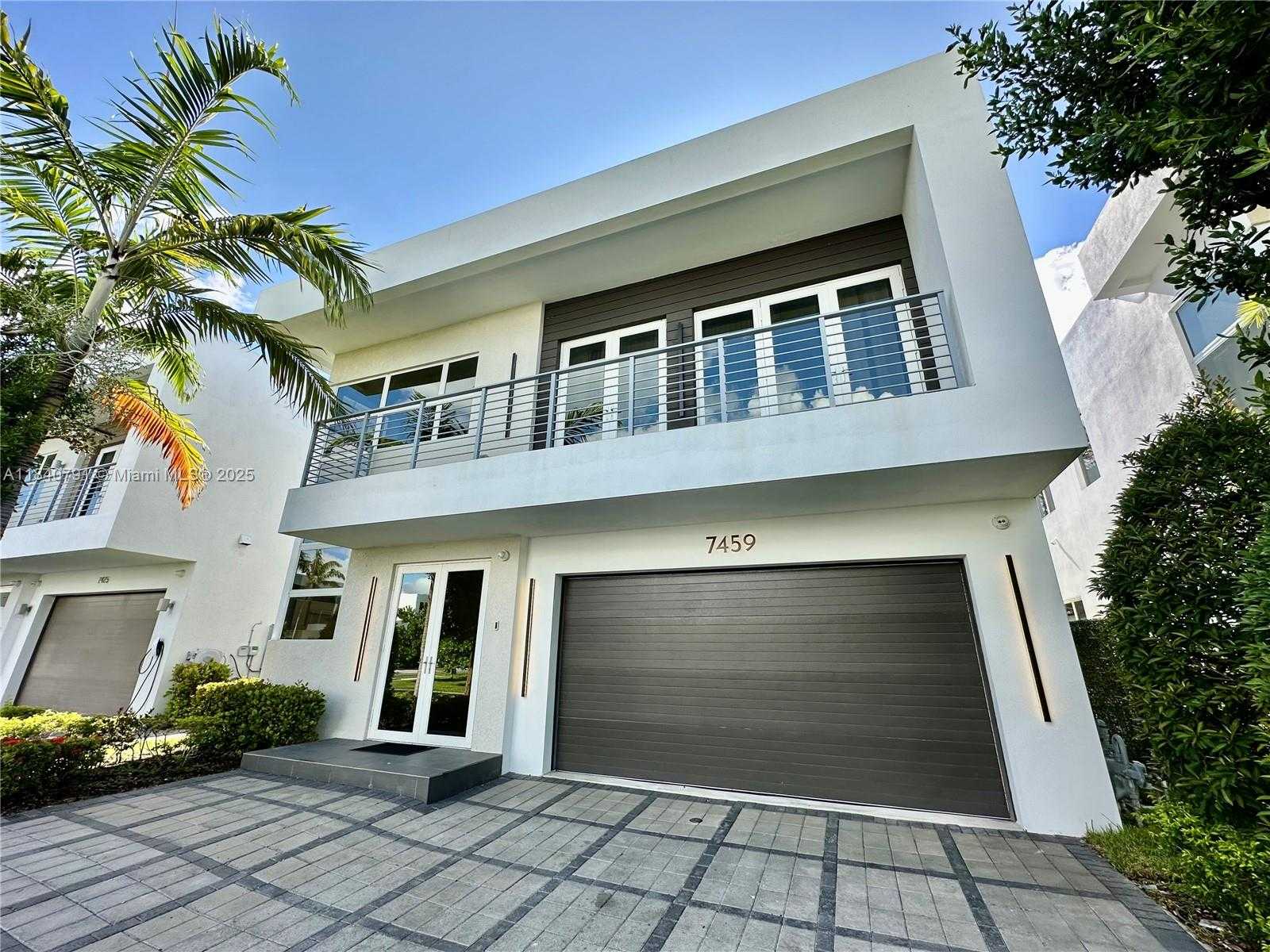 Small Image of 7459 NORTH WEST 97TH CT, Doral Number 61