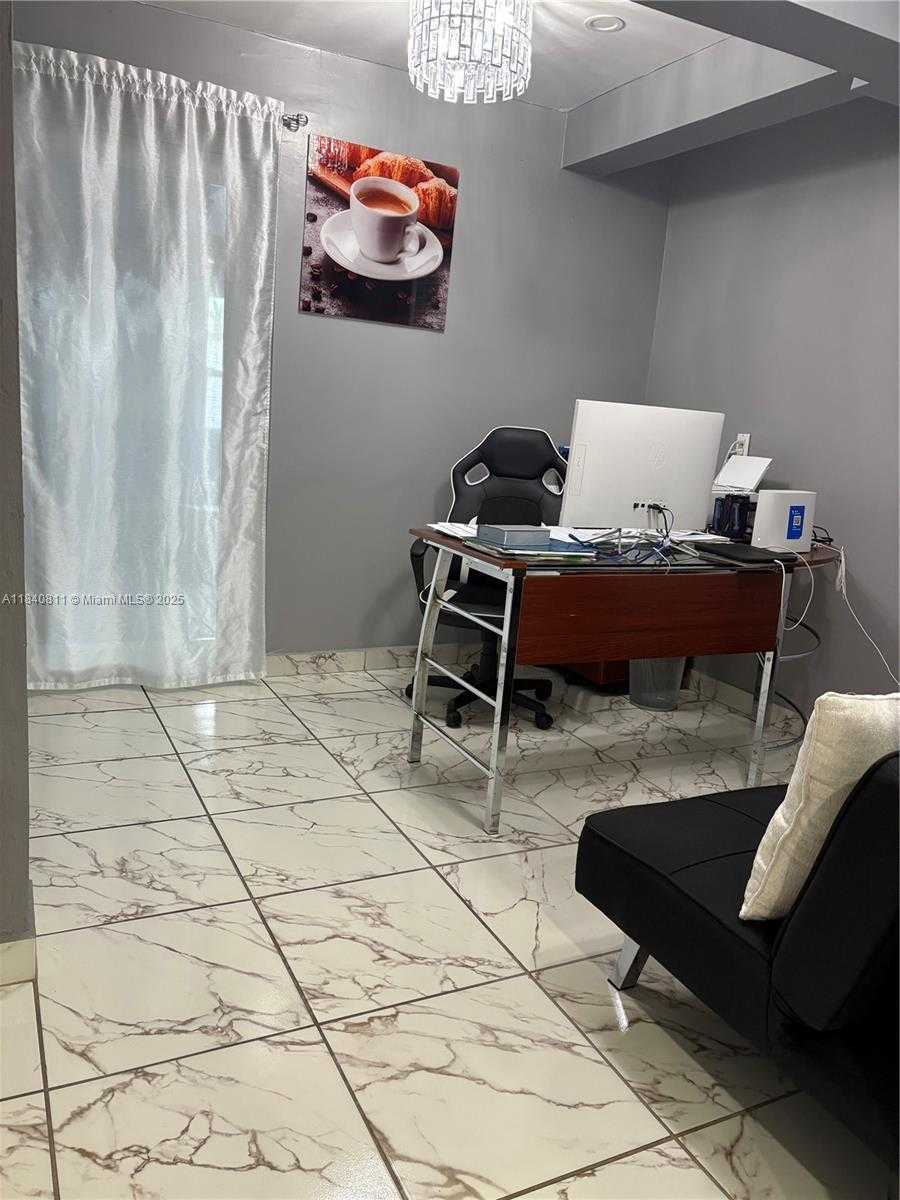 Small Image of 821 EAST 13TH ST, Hialeah Number 14