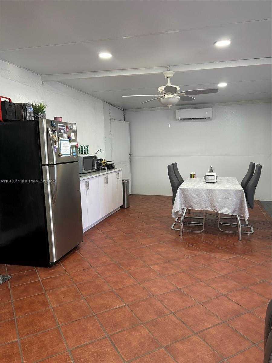Small Image of 821 EAST 13TH ST, Hialeah Number 23