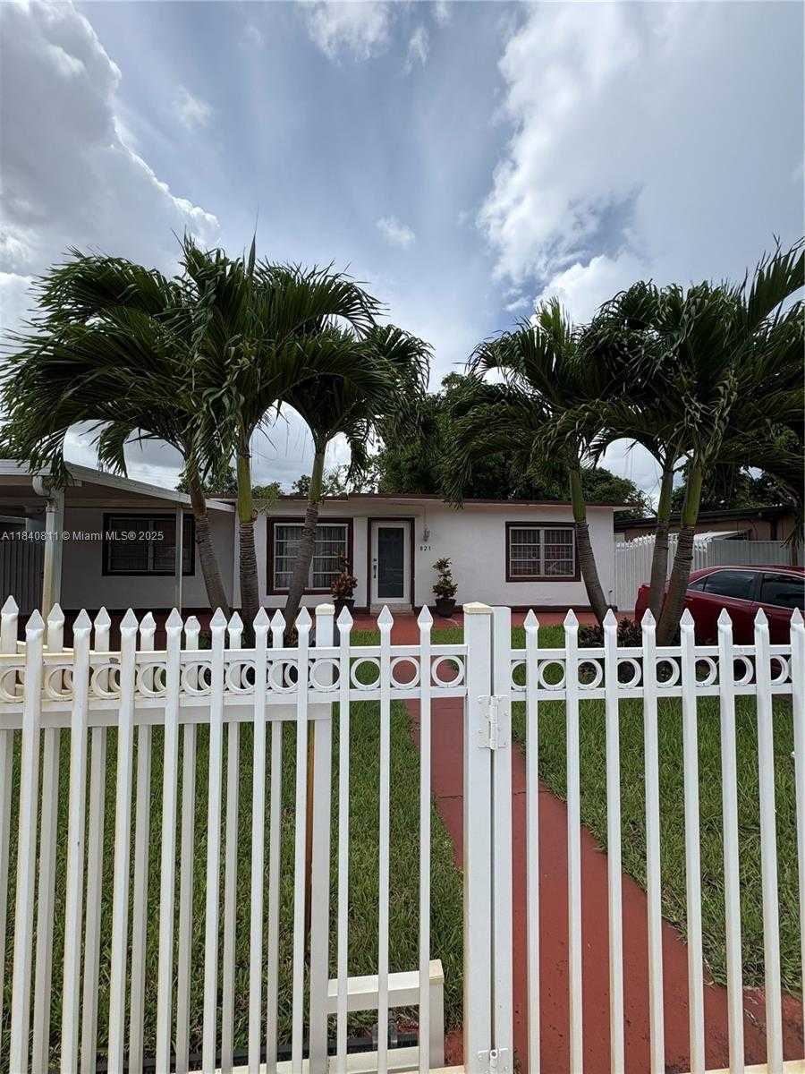 Small Image of 821 EAST 13TH ST, Hialeah Number 3