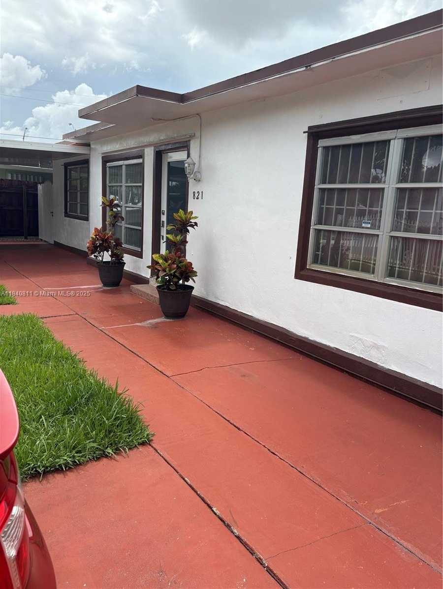 Small Image of 821 EAST 13TH ST, Hialeah Number 6