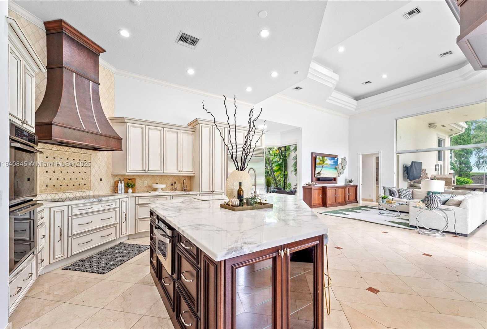 Small Image of 2684 RIVIERA CT, Weston Number 16