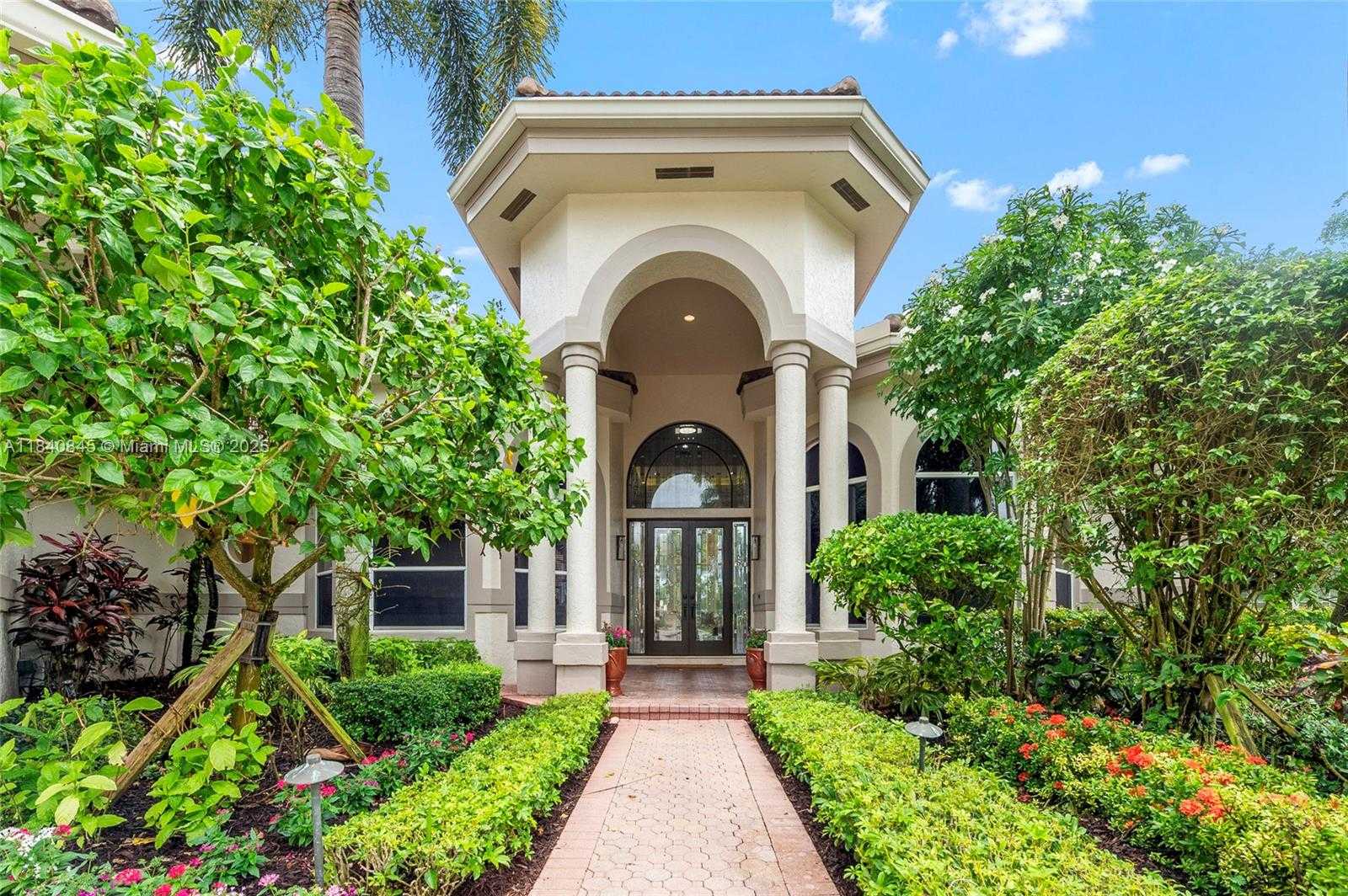 Small Image of 2684 RIVIERA CT, Weston Number 2