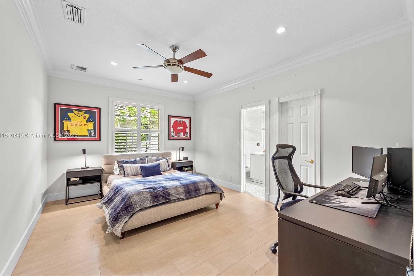 Small Image of 2684 RIVIERA CT, Weston Number 24