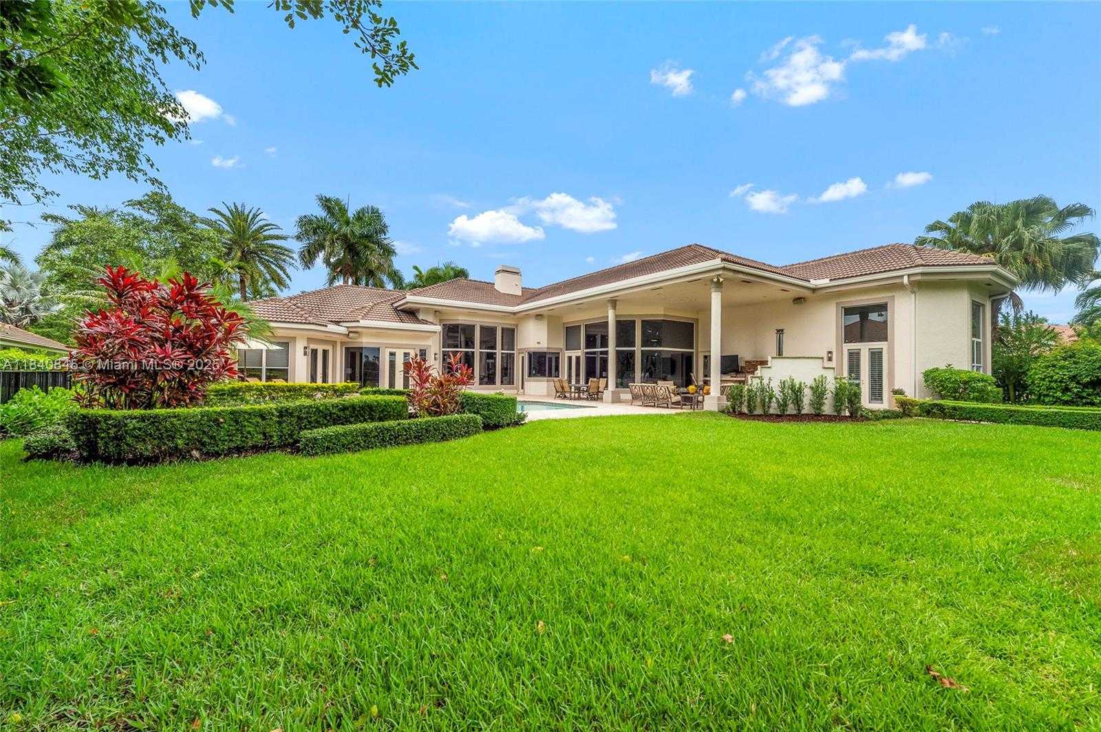 Small Image of 2684 RIVIERA CT, Weston Number 3