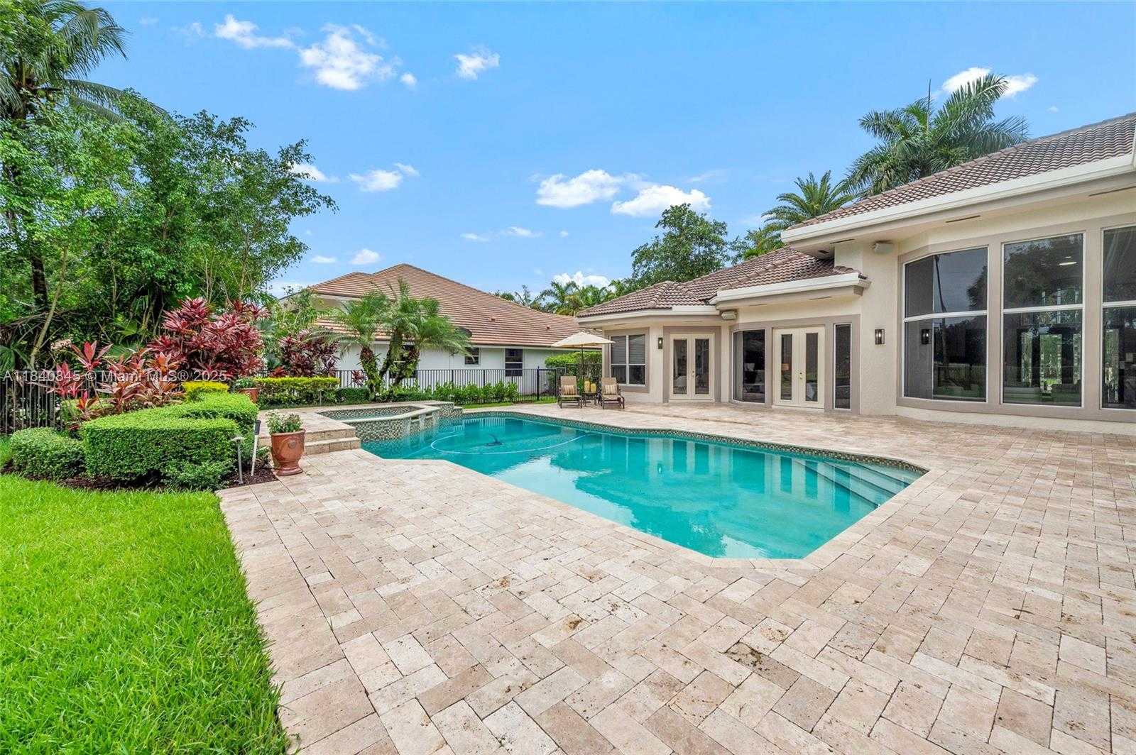 Small Image of 2684 RIVIERA CT, Weston Number 32