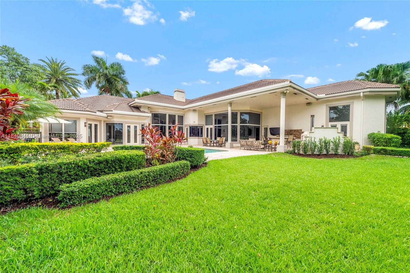 Small Image of 2684 RIVIERA CT, Weston Number 34
