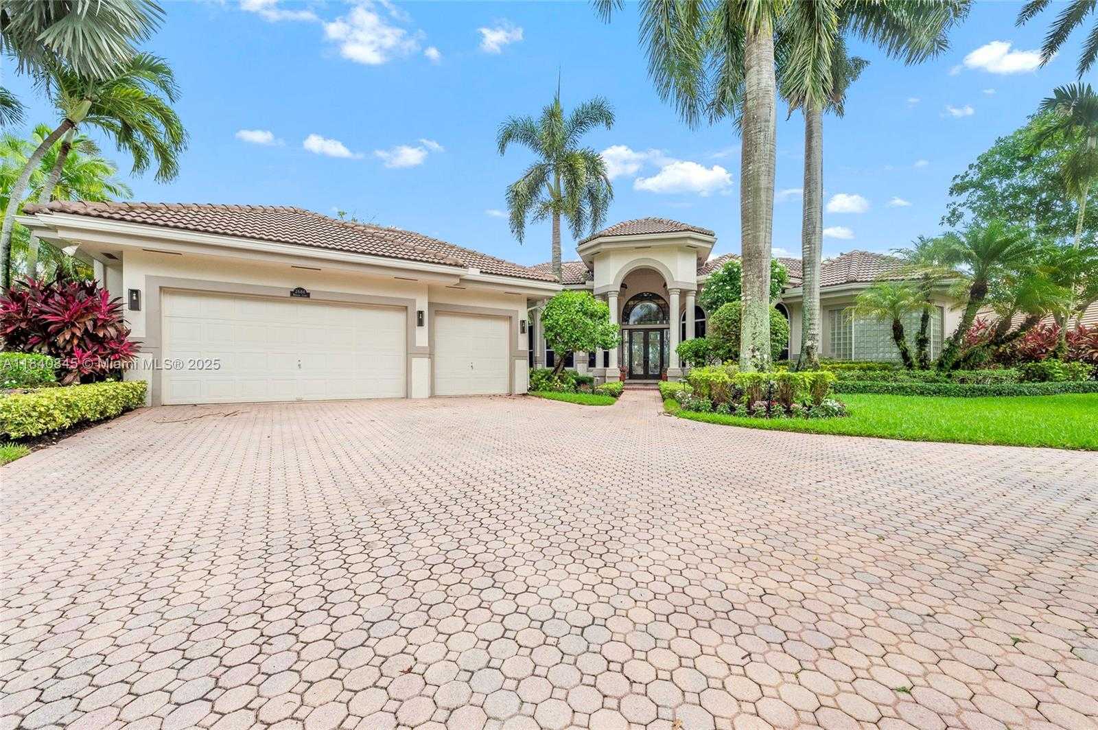 Small Image of 2684 RIVIERA CT, Weston Number 35