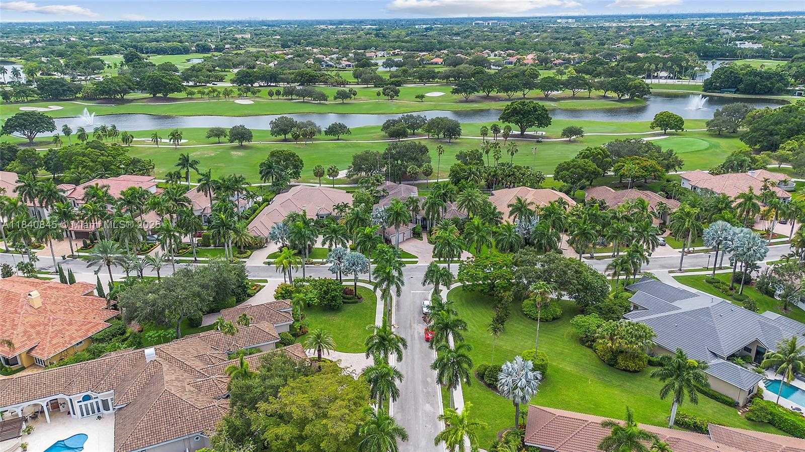 Small Image of 2684 RIVIERA CT, Weston Number 38