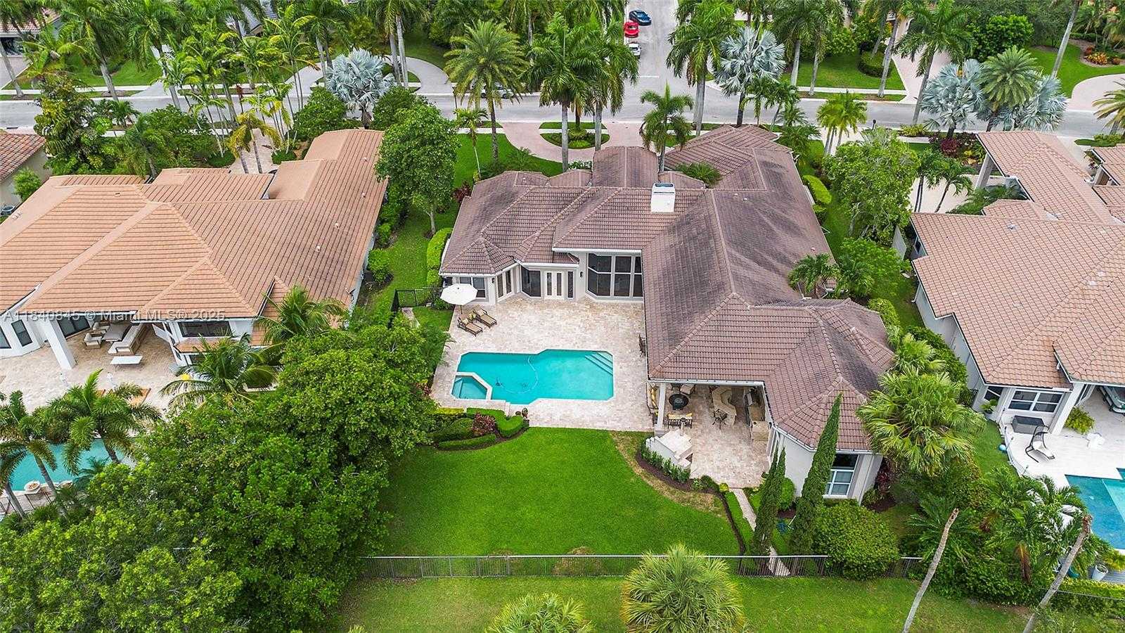 Small Image of 2684 RIVIERA CT, Weston Number 4
