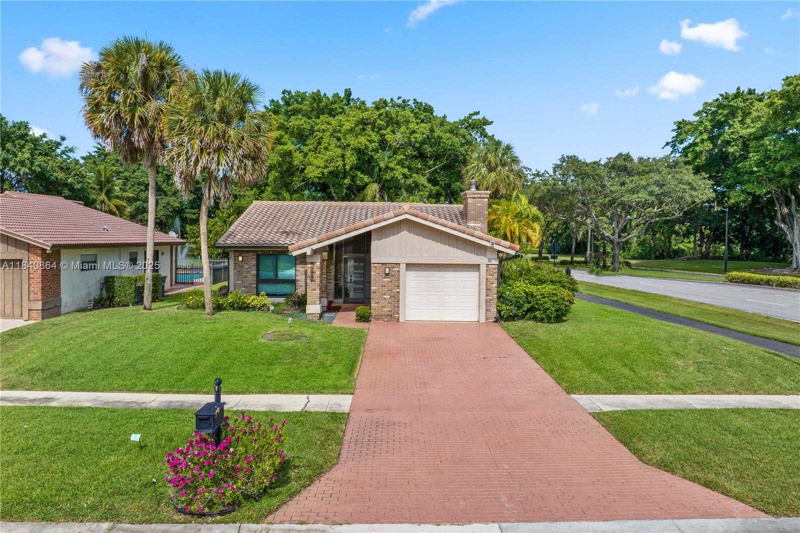Small Image of 19654 BACK NINE DR, Boca Raton Number 31