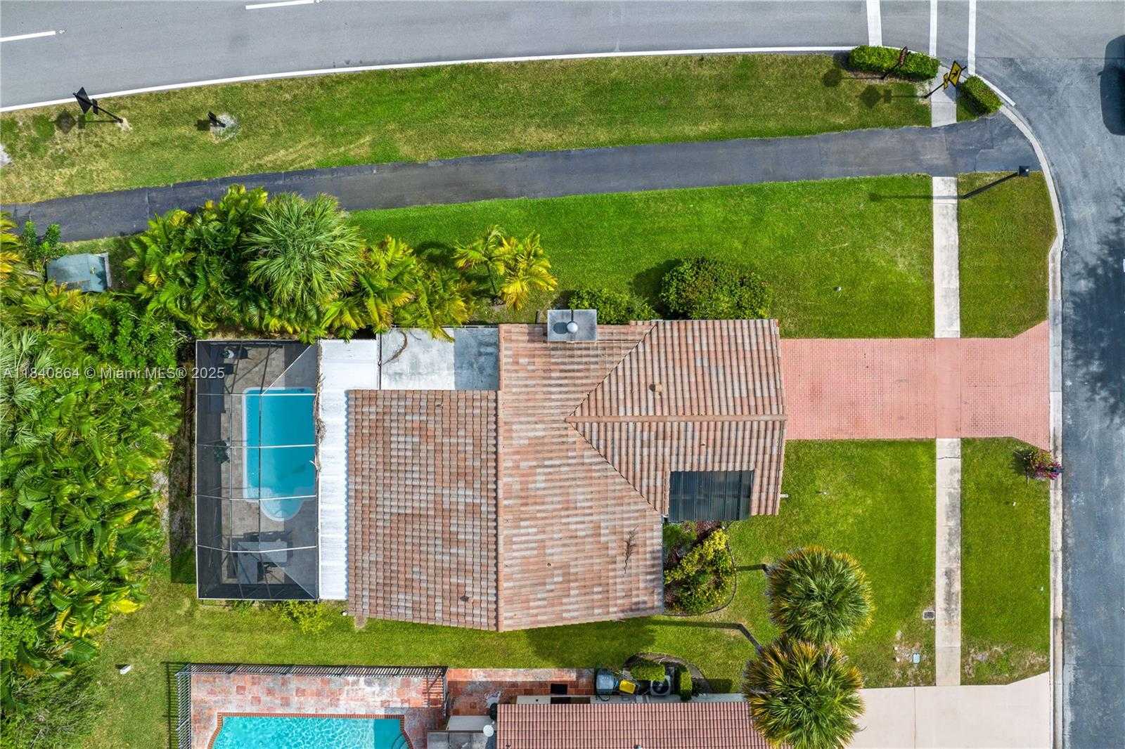 Small Image of 19654 BACK NINE DR, Boca Raton Number 32