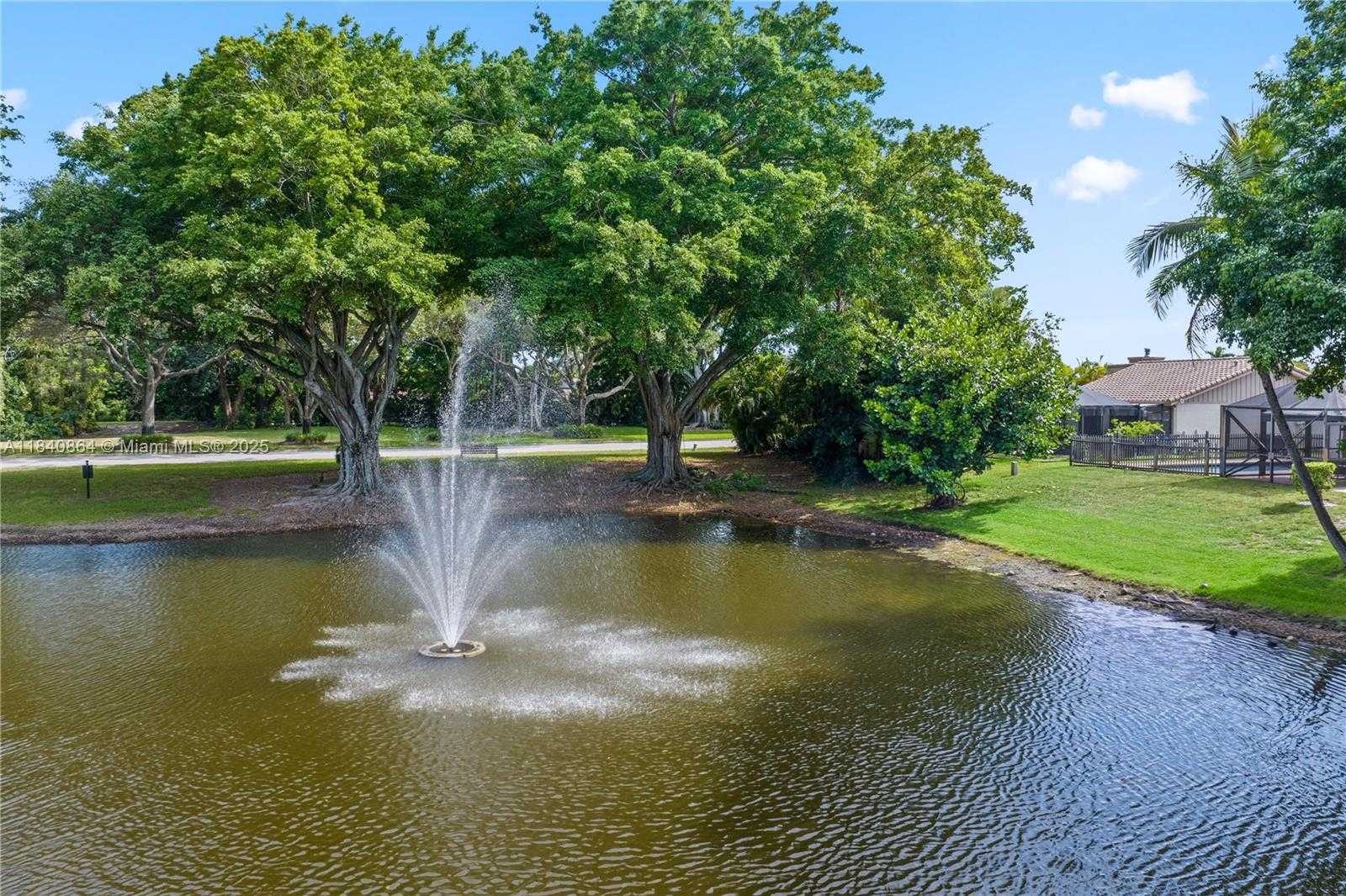 Small Image of 19654 BACK NINE DR, Boca Raton Number 34