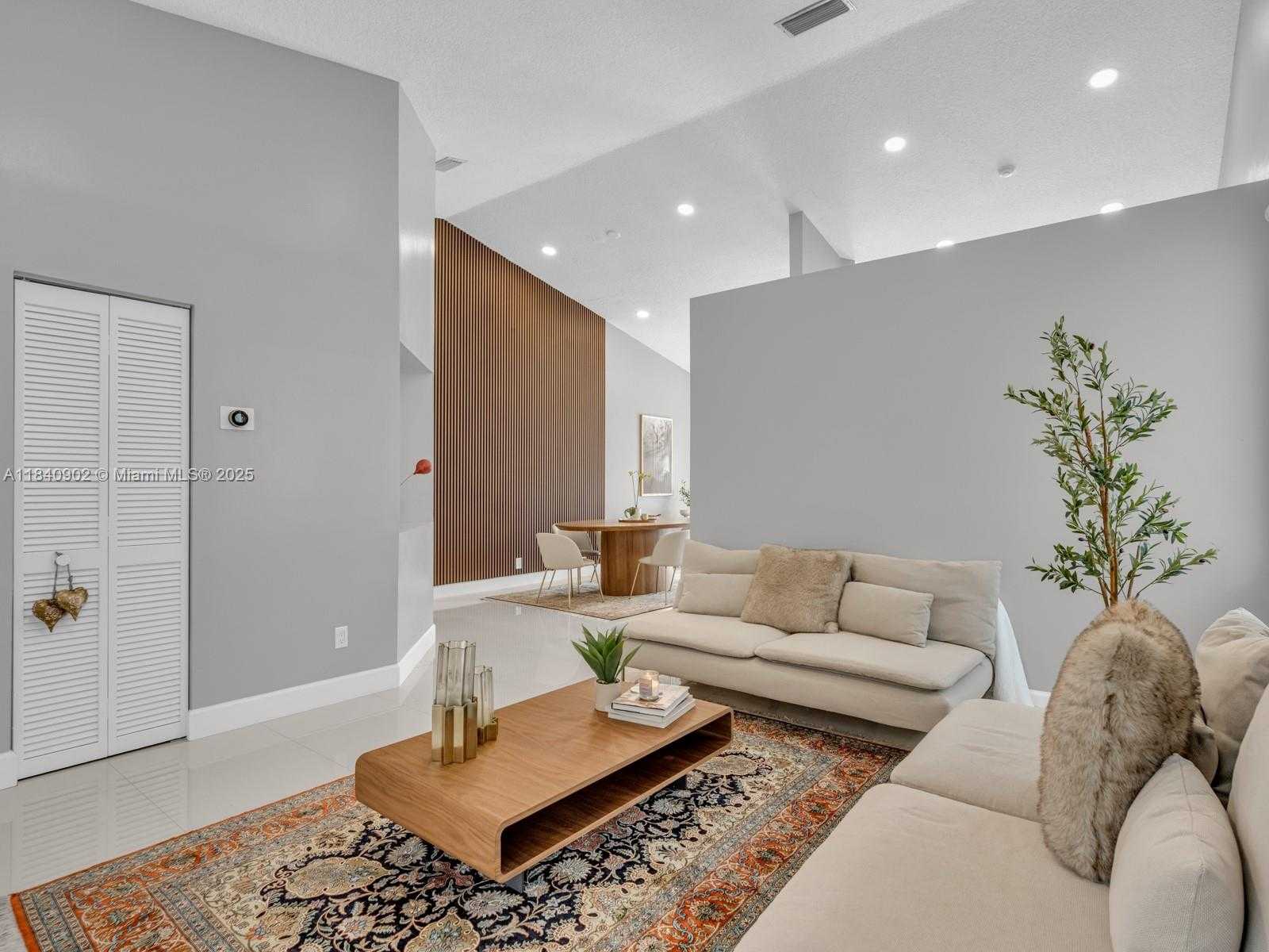 Small Image of 933 FALLING WATER RD, Weston Number 11