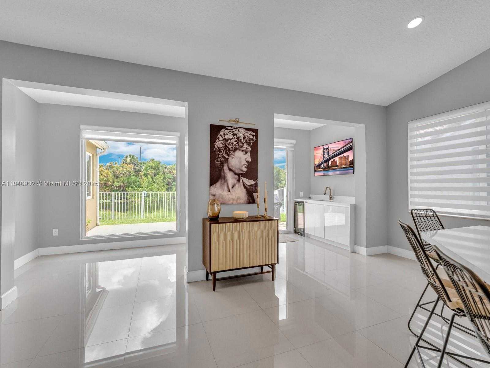 Small Image of 933 FALLING WATER RD, Weston Number 14