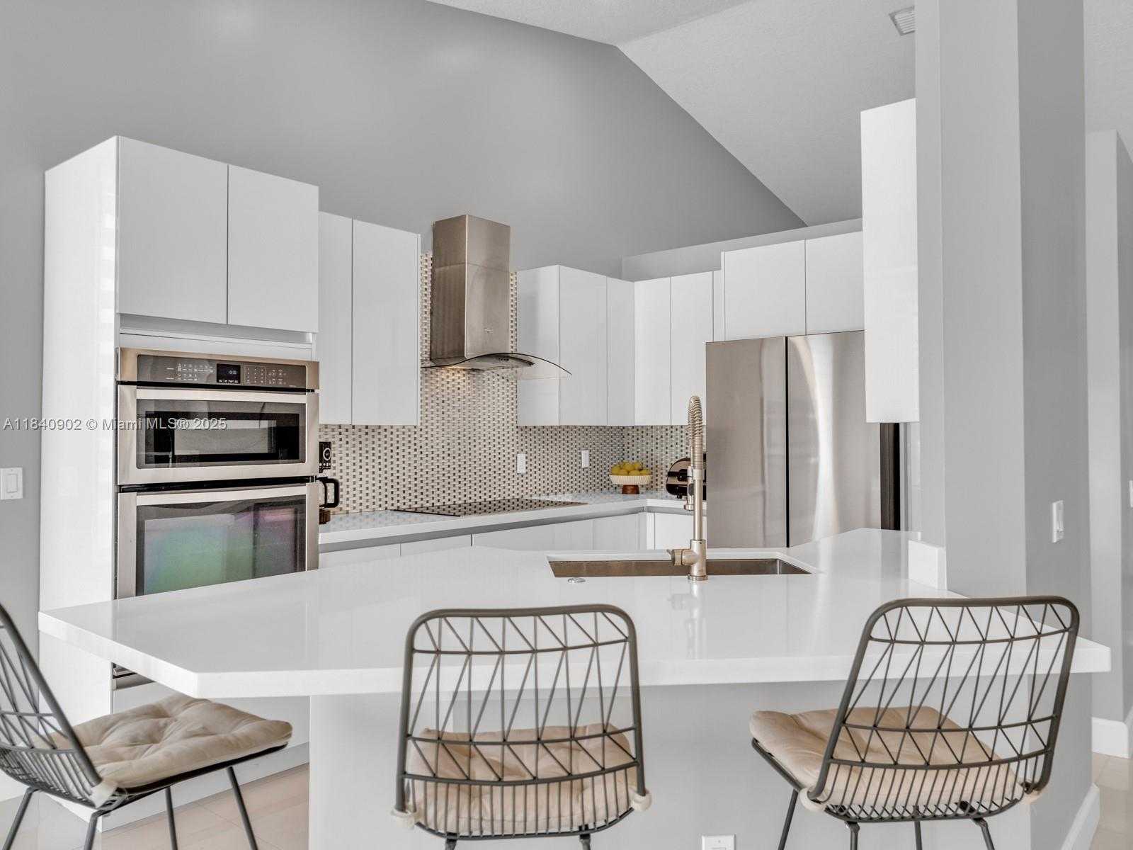 Small Image of 933 FALLING WATER RD, Weston Number 21