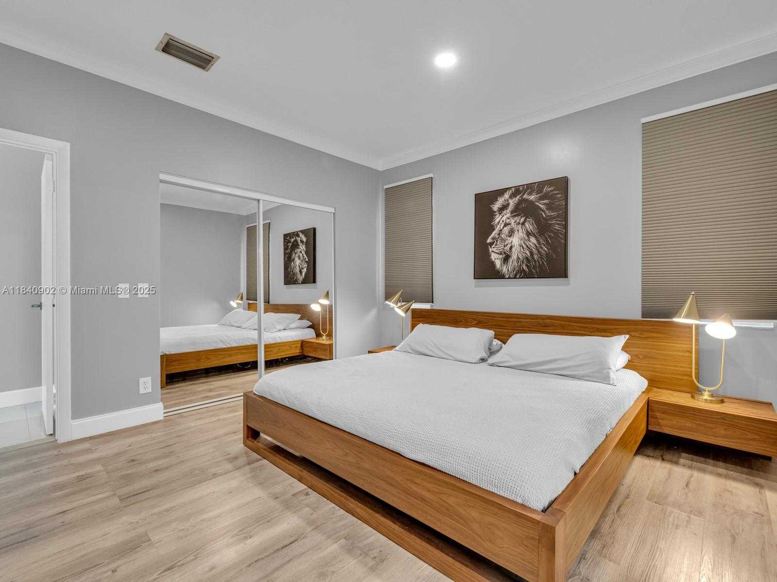 Small Image of 933 FALLING WATER RD, Weston Number 26