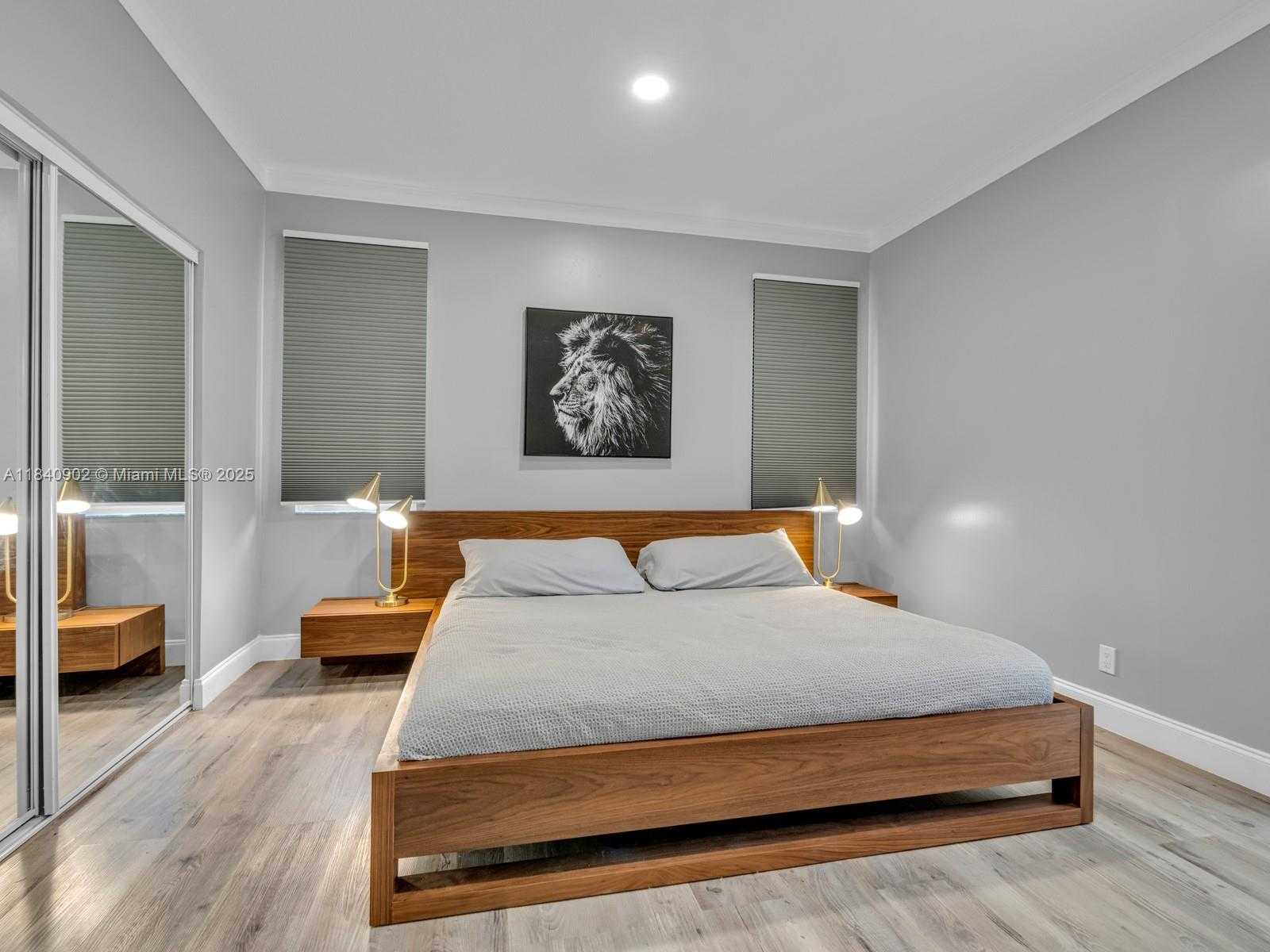 Small Image of 933 FALLING WATER RD, Weston Number 27