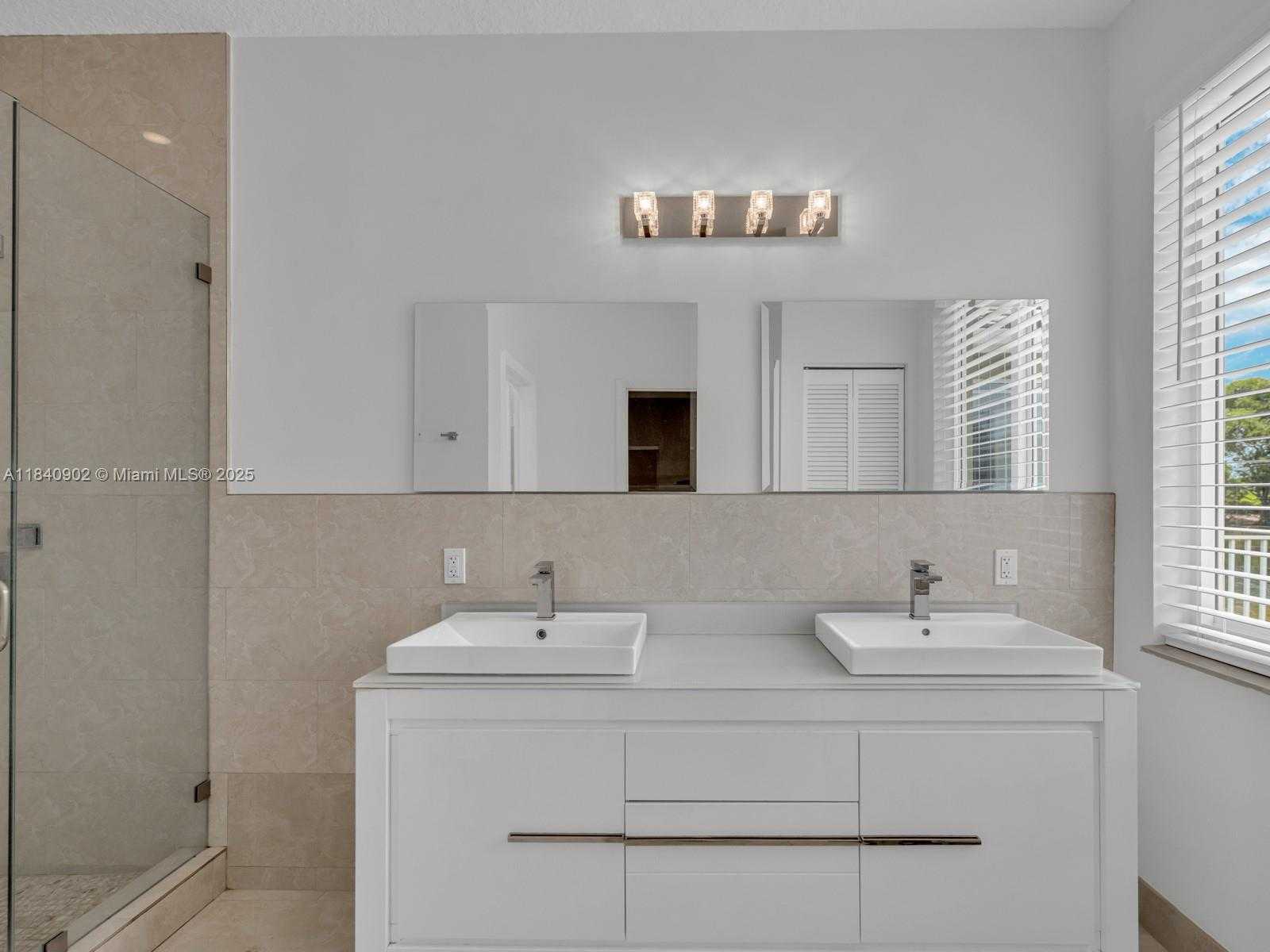 Small Image of 933 FALLING WATER RD, Weston Number 28