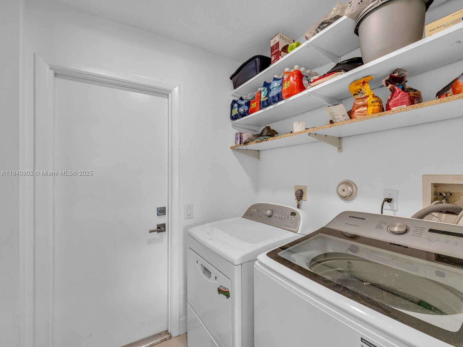 Small Image of 933 FALLING WATER RD, Weston Number 36