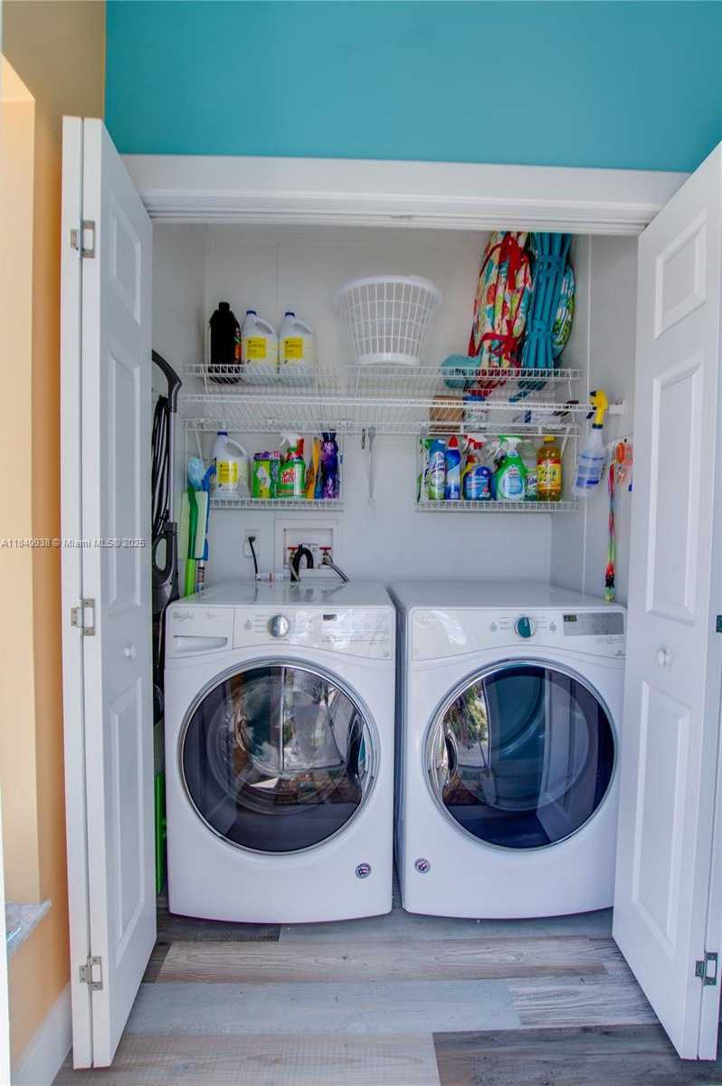 Small Image of 166 NETTLES BLVD, Jensen Beach Number 10