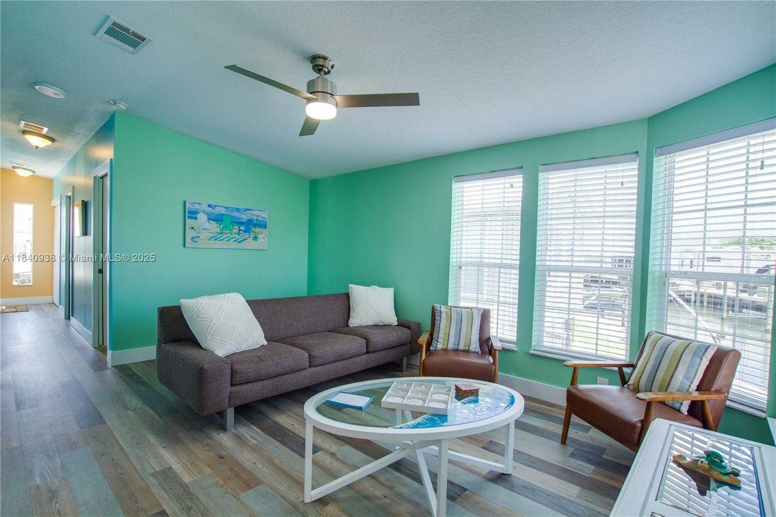 Small Image of 166 NETTLES BLVD, Jensen Beach Number 3