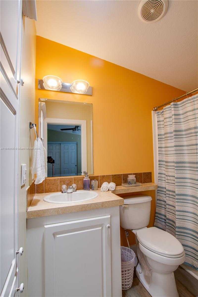 Small Image of 166 NETTLES BLVD, Jensen Beach Number 7