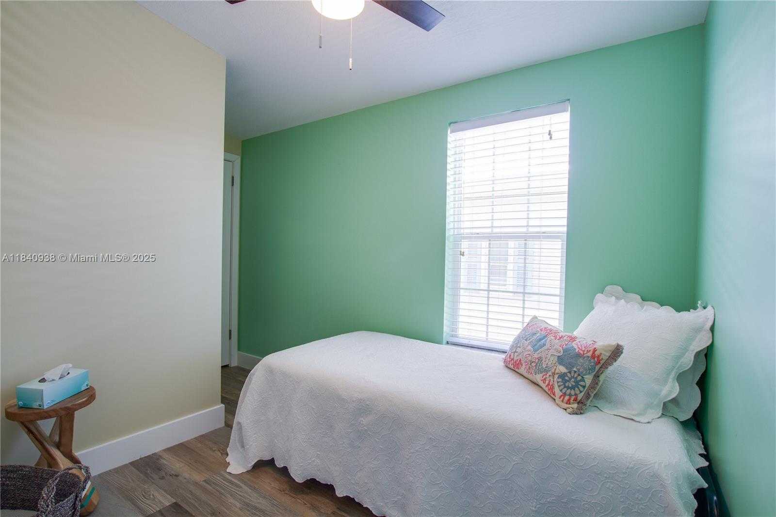 Small Image of 166 NETTLES BLVD, Jensen Beach Number 8