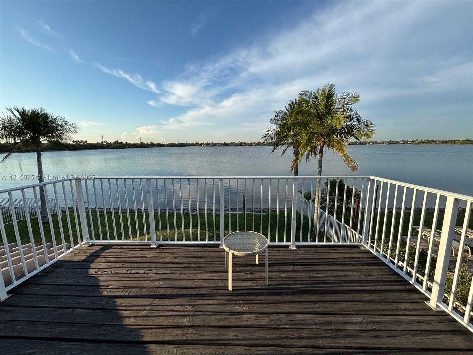 Small Image of 18265 NORTH WEST 12TH ST, Pembroke Pines Number 14