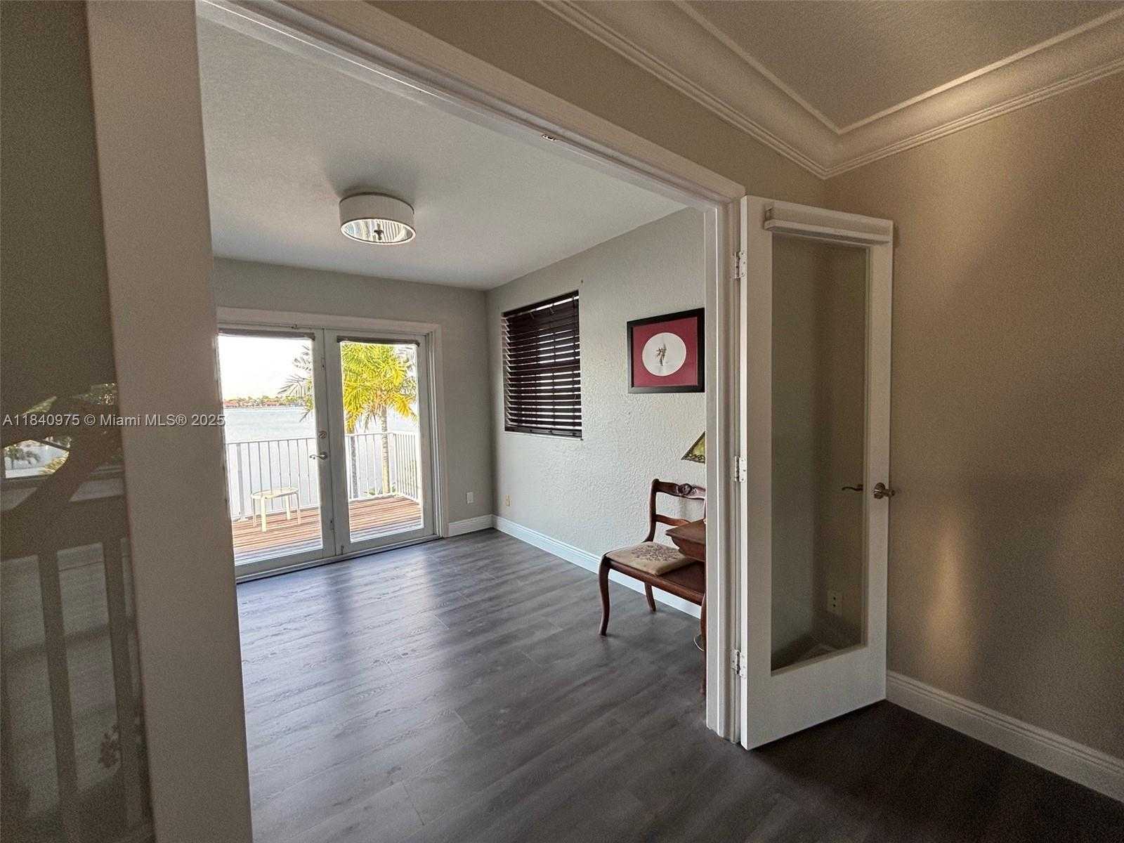 Small Image of 18265 NORTH WEST 12TH ST, Pembroke Pines Number 15