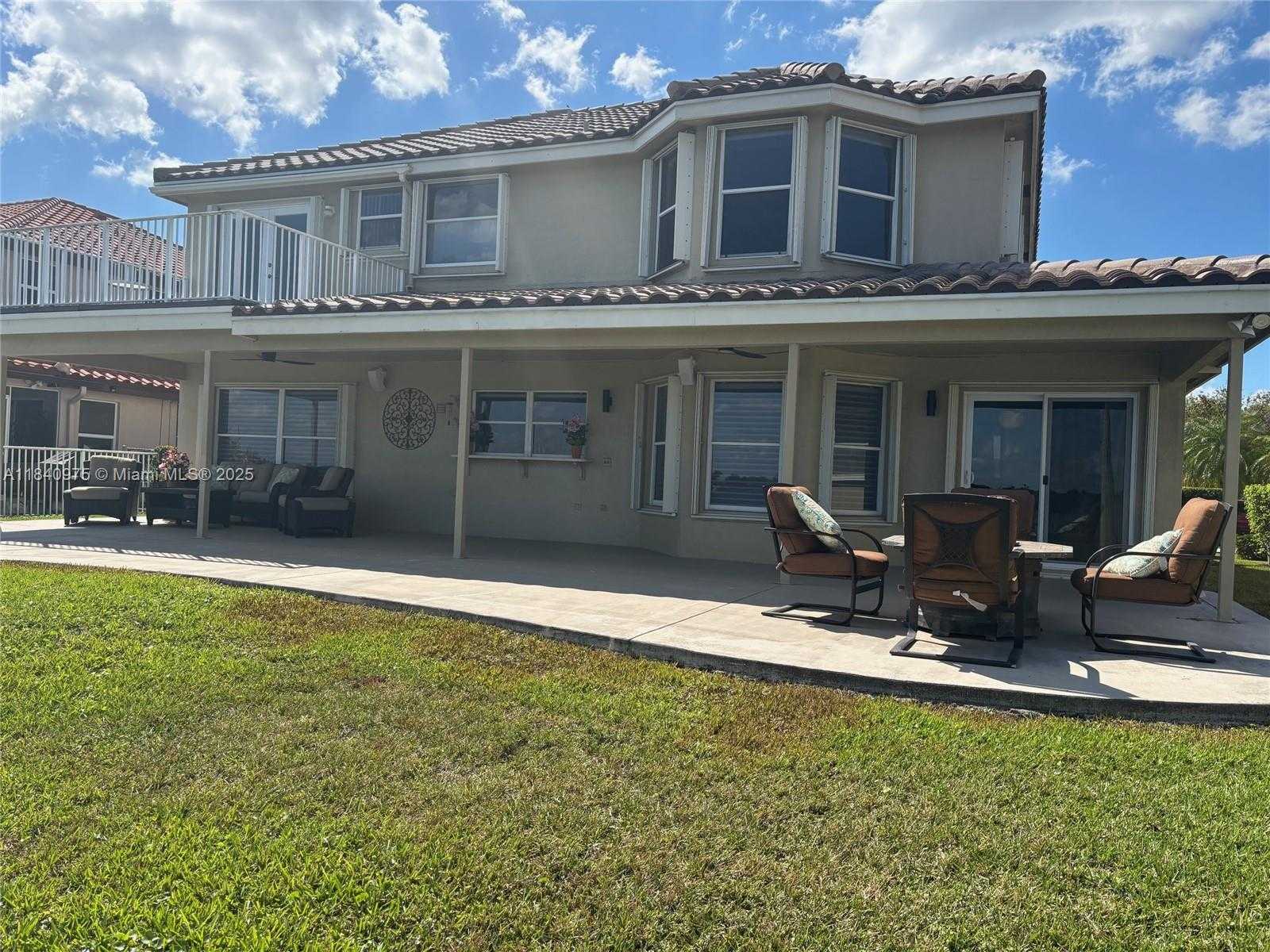 Small Image of 18265 NORTH WEST 12TH ST, Pembroke Pines Number 16