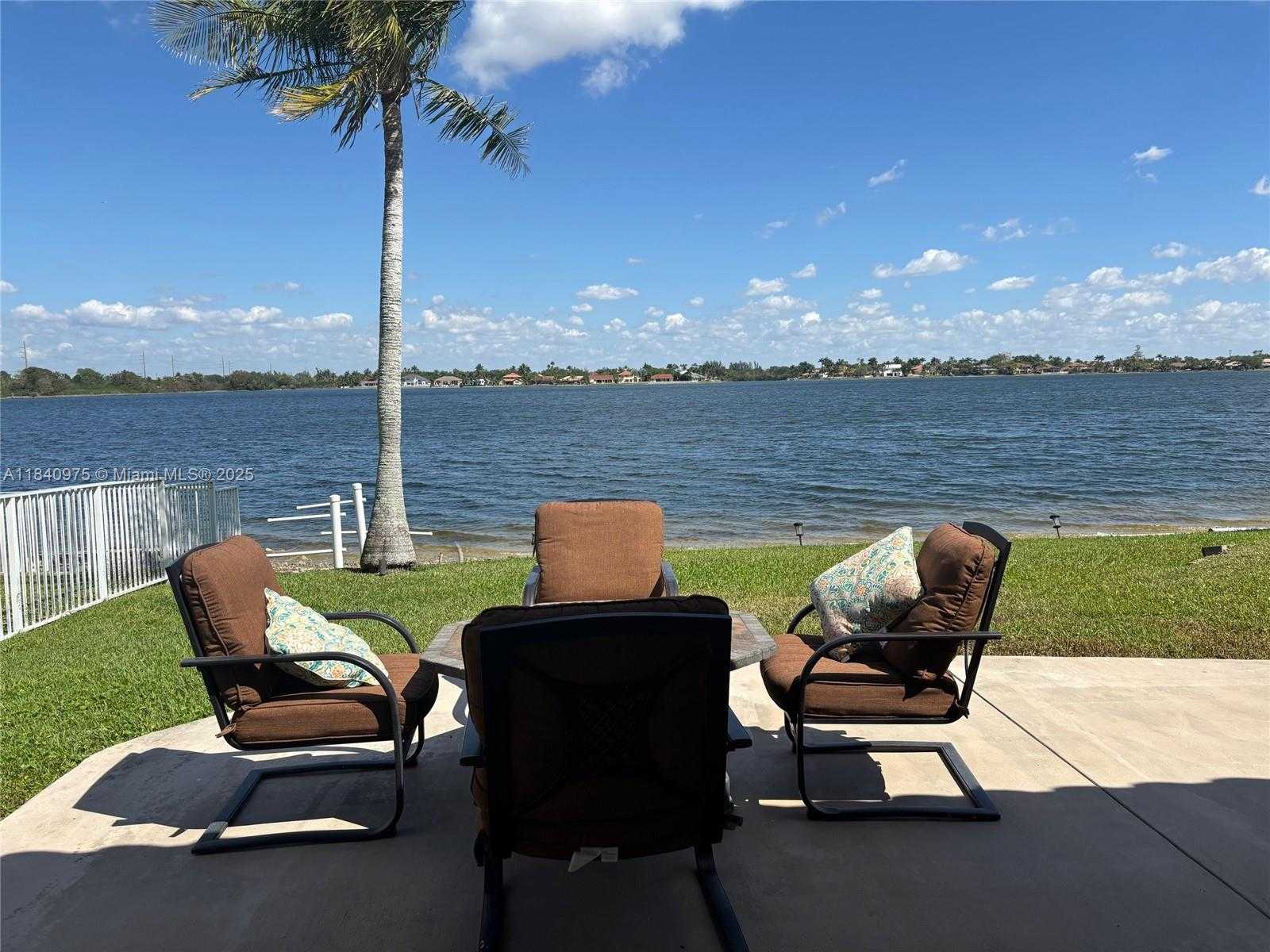 Small Image of 18265 NORTH WEST 12TH ST, Pembroke Pines Number 18